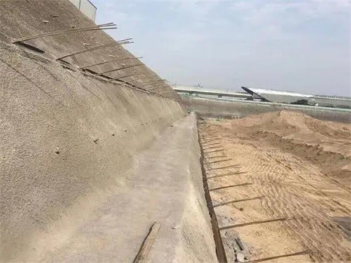 港南河道边坡加固